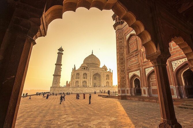 Luxury 3 Days Delhi, Agra, Jaipur Golden Triangle Tour By Car - Day 2: sunrise Taj Mahal, Agra Fort, then the drive to Jaipur