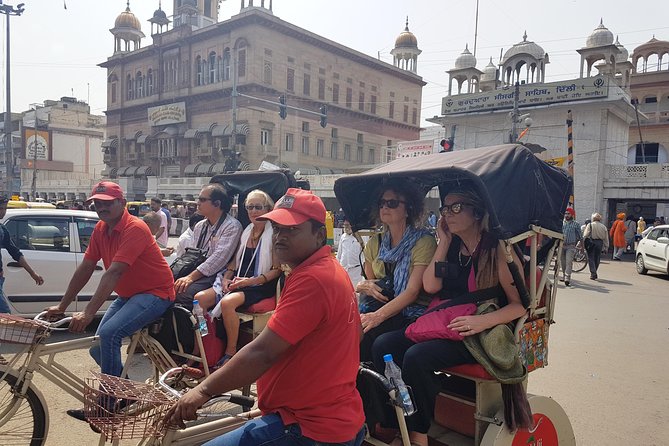 Luxury Rickshaw Tour of Old Delhi - Starting at Digamber Jain Lal Mandir and Setting Expectations