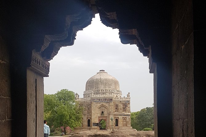 Most Popular Delhi Tour - Best of Old Delhi & New Delhi in One Day - Why This One-Day Mix Works: Old Delhi Lanes + New Delhi Landmarks