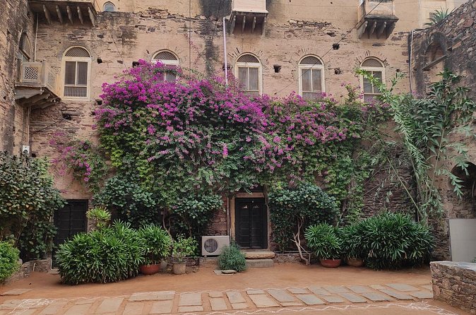 Neemrana Fort visit with Lunch From Delhi - The nine-storey stepwell: why it’s more than a pretty structure