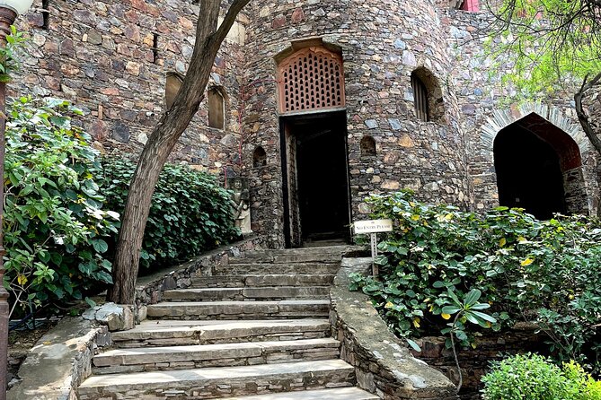 Neemrana Fort visit with Lunch From Delhi - Climbing into a 14-tier fortress palace