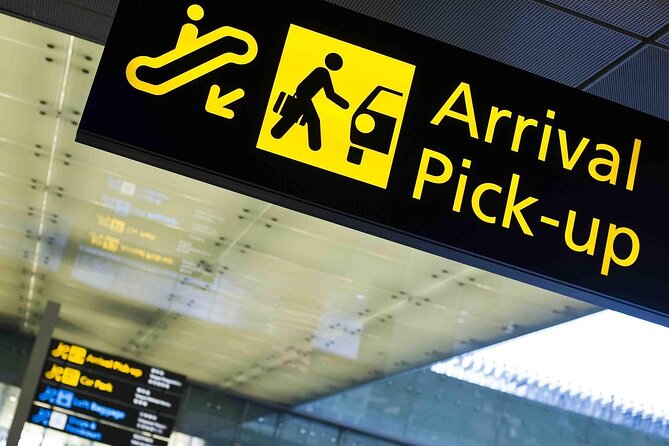 New Delhi Airport to Hotels drop: Private Transfers - The ride itself: direct drop-off, air-conditioning, and luggage space