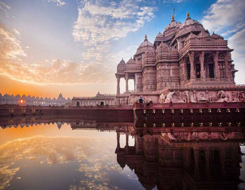 New Delhi: Akshardham Temple Tour with Water and Light Show - The Breathtaking Carving Scale Inside Akshardham