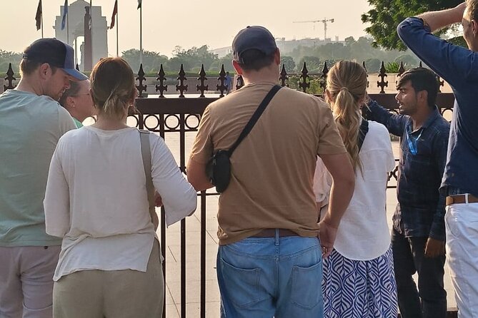 New Delhi and Old Delhi Tour Full Day - Jama Masjid: A Grand First Shock of Old Delhi