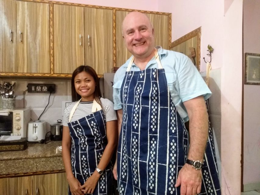 New Delhi: Full-Day Cooking Class learn 8 dishes with Locals - Lunch in a real Delhi style: vegetarian thali or chhola bhatura