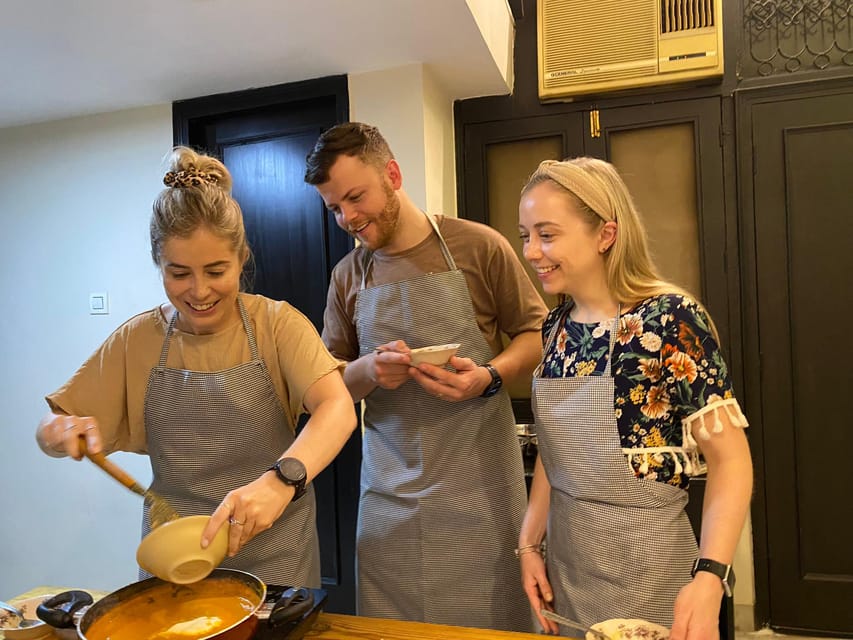 New Delhi: Indian Cooking Class in a Local Home - Hands-on pace: how they keep 2.5 hours from feeling rushed