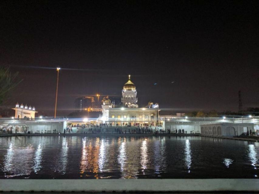 New Delhi: Local Evening Tour with Indian Street Food - Connaught Place: the circular heart of shopping and people-watching