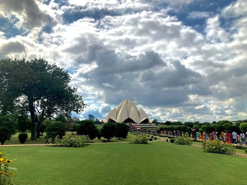 New Delhi: Lotus Temple Private Tour with Skip-the-Line - The Bahá’í Faith basics you’ll actually remember
