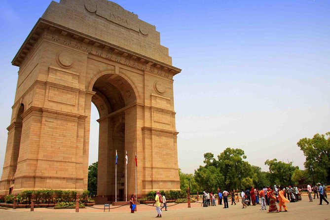 New Delhi & Old Delhi Full Day City Tour by Private AC Car - The drive to New Delhi: time management in an AC bubble