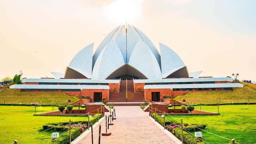 New Delhi & Old Delhi Private Guided Tour For 4-8 Hours - Raj Ghat: A Quiet Pause in the Middle of the City Noise