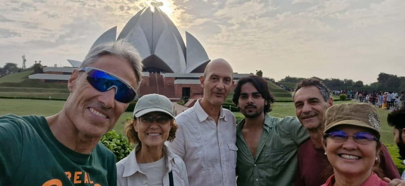 New Delhi & Old Delhi Private Guided Tour For 4-8 Hours - Lunch Break: A Local Restaurant Pause That Keeps the Day Human