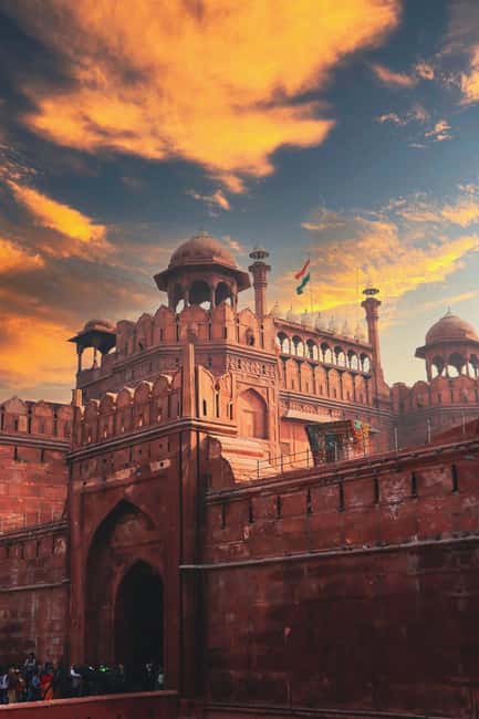 New Delhi: Private 5-Hour Sightseeing Tour with Hotel Pickup - Old Delhi highlights: Jama Masjid, Chandni Chowk, Red Fort, and Bangla Sahib