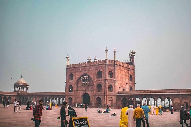 New Delhi Private City Day Tour with Guide Including Pick & Drop - Gurudwara Bangla Sahib: the spiritual stop that teaches you the basics fast