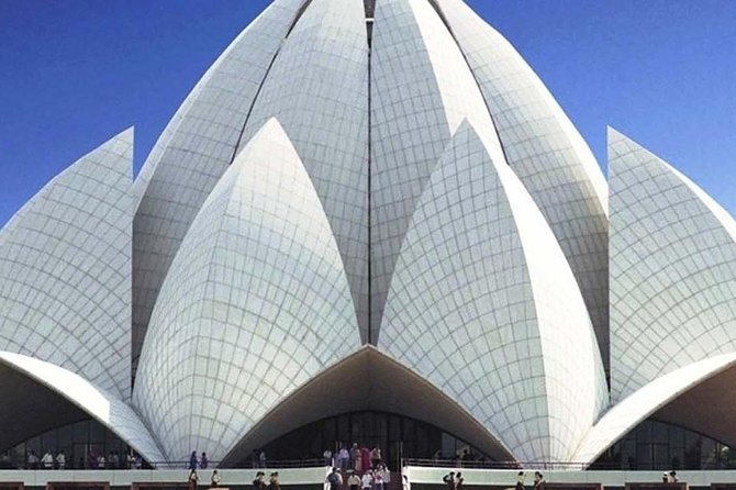 New Delhi Private Tour with Transportation - Birla Mandir and Jantar Mantar: Small Stops With Big “Wait, What?” Energy