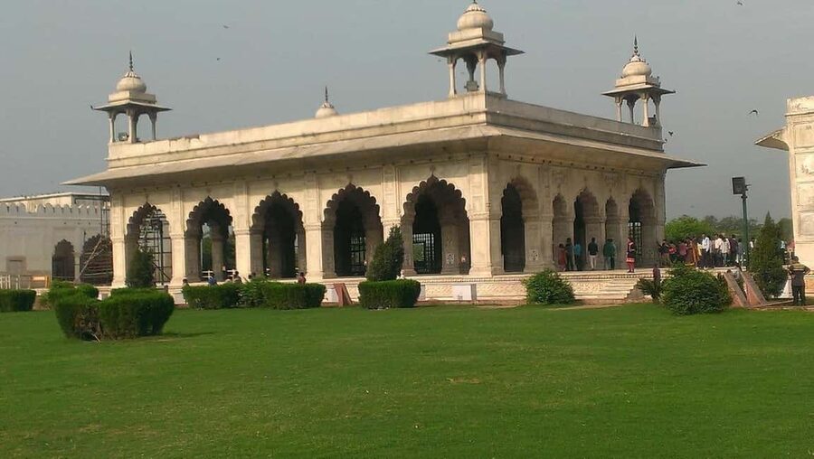 New Delhi: Red Fort Entry Ticket with Optional Add-Ons - The Red Fort’s best first impression: Lahori Gate