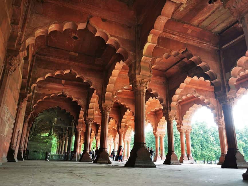 New Delhi: Red Fort Entry Ticket with Optional Add-Ons - Diwan-i-Khas and the shift from public to private