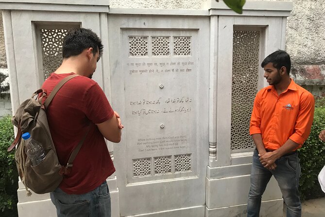 Nizamuddin Tour - Why Nizamuddin feels different from the rest of Delhi