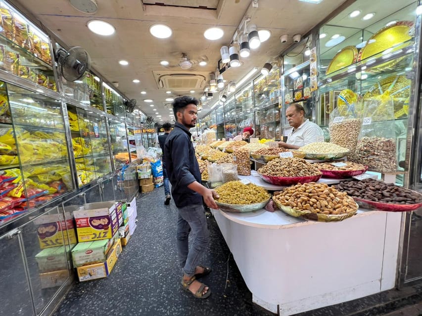 Old and New Delhi City Private Day Tour - 4 to 8 Hours - The rickshaw ride: a short thrill with big context