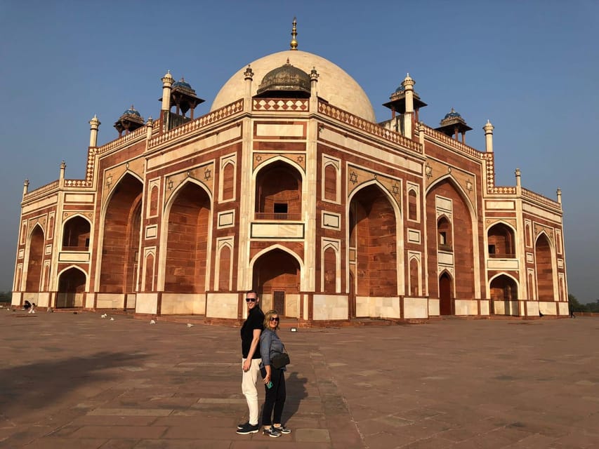 Old and New Delhi City Private Day Tour - 4 to 8 Hours - Jama Masjid and the Old Delhi switch into street-level reality
