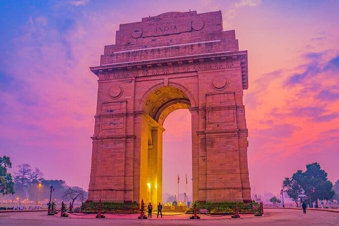Old and New Delhi Private City Tour - Jama Masjid: the first landmark that sets the tone