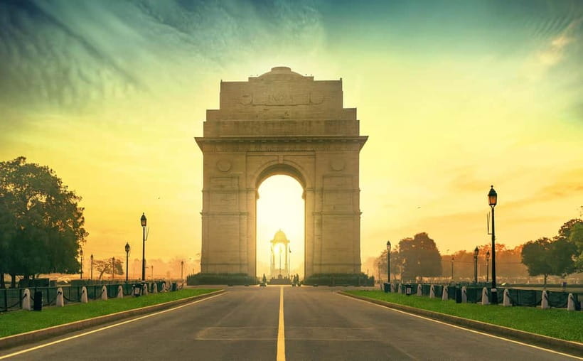 Old and New Delhi Private Full or Half Day Tour Upto 8 Hours - Private Car Pacing: How You Make Sense of Delhi Fast