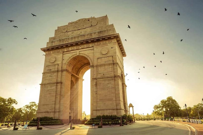 Old and New Delhi Private Full or Half Day Tour Upto 8 Hours - New Delhi: Lotus Temple, Humayun’s Tomb, and the Planned-City Feel