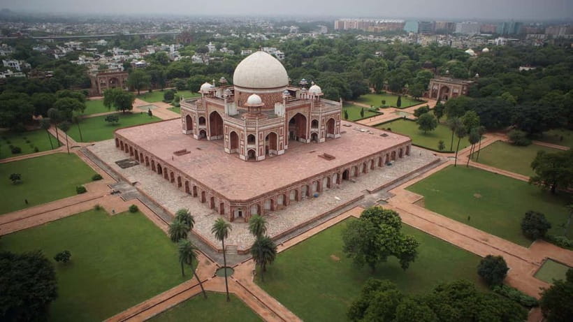 Old and New Delhi Private Full or Half Day Tour Upto 8 Hours - Qutb Minar: The Guided Hour That Helps Everything Click