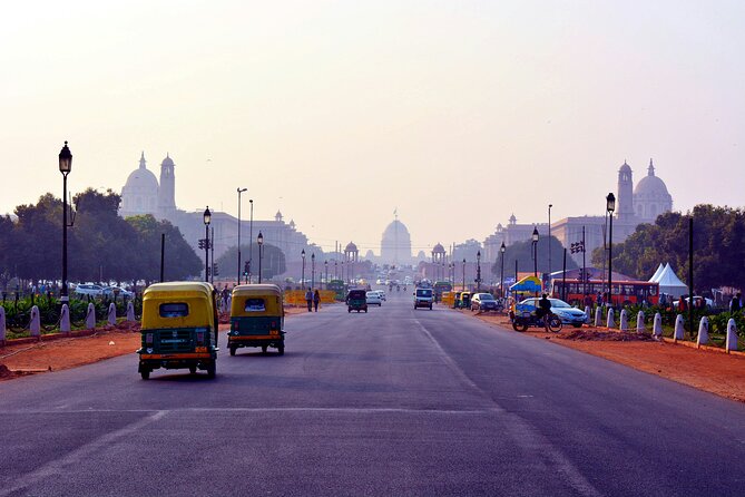 Old and New Delhi Private Guided City Tour - One day that actually covers both Delhis