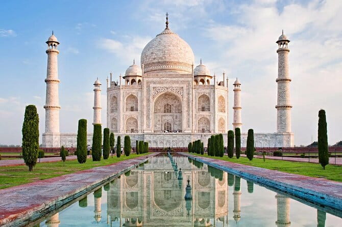 Old And New Delhi Private Guided Tour With Entrances- 8 Hours - Swaminarayan Akshardham and Lotus Temple: Two Different Spiritual Styles