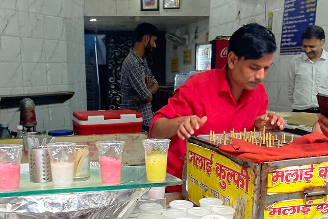 Old Delhi 15+ Food Tasting Walking Experience - Who this Old Delhi food walk fits best