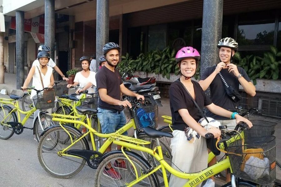 Old Delhi: 3.5-Hour Small-Group Bike Tour with Breakfast - Breakfast and the Paratha Stop: The Most Rewarding Part to Finish With