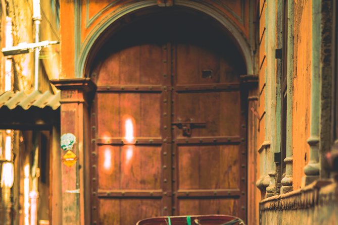 Old Delhi Breakfast & Walking Trails - The food focus: vegetarian tastings, snacks, and coffee/tea