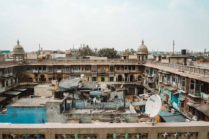 Old Delhi City Tour With Rickswa Ride! - Chandni Chowk: Old Delhi’s Market Spine and Your First Real Taste