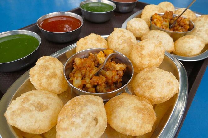 Old Delhi Cultural, Temples, Heritage Walking Street Food Tour - Naughara’s nine mansions and the Jain Temple lane