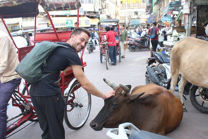 Old Delhi Food Tour Safari - The Capital of Flavors - Sis Ganj Sahib and the Sikh Story Behind the Flavors