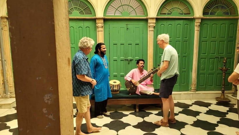 Old Delhi Haveli with live Classical dance, music & cuisine - Getting to Old Delhi: tuk-tuk and tube, then stairs into the past