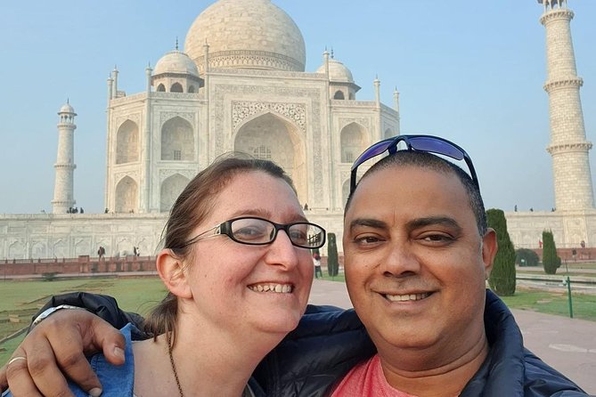 Old Delhi Heritage Walk with Rickshaw Ride - Kinari Bazar for wedding shopping culture