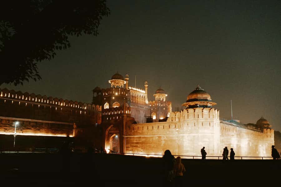 Old Delhi: Red Fort, Jama Masjid & Chandni Chowk by Tuk Tuk - Included value: guide, tickets (if selected), and tuk-tuk time