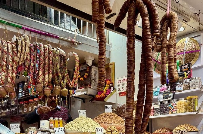 Old Delhi's Belly - Khari Baoli spice market: a practical lesson in what spices actually do