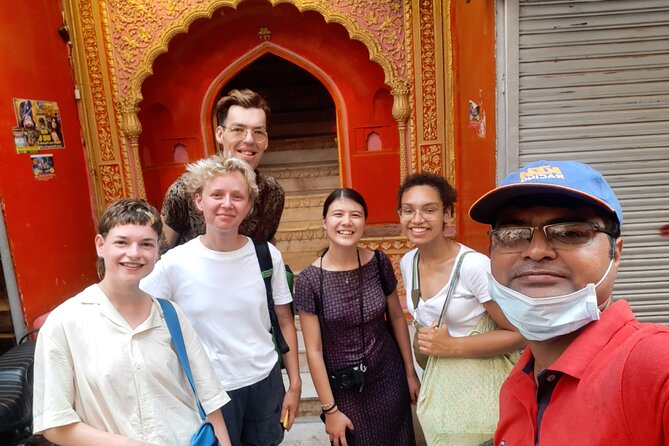 Old Delhi's heritage, Spice market, Masala Chai & food sampling - The short cycle-rickshaw ride: a smart shortcut through tight lanes