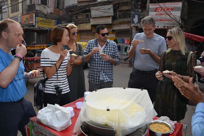 Old Delhi Shopping Tour with the visit to Masterji Kee Haveli - The haveli stop: Masterji Kee Haveli and what a living home adds