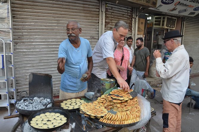 Old Delhi Shopping Tour with the visit to Masterji Kee Haveli - Price and logistics: is $123.96 worth it?