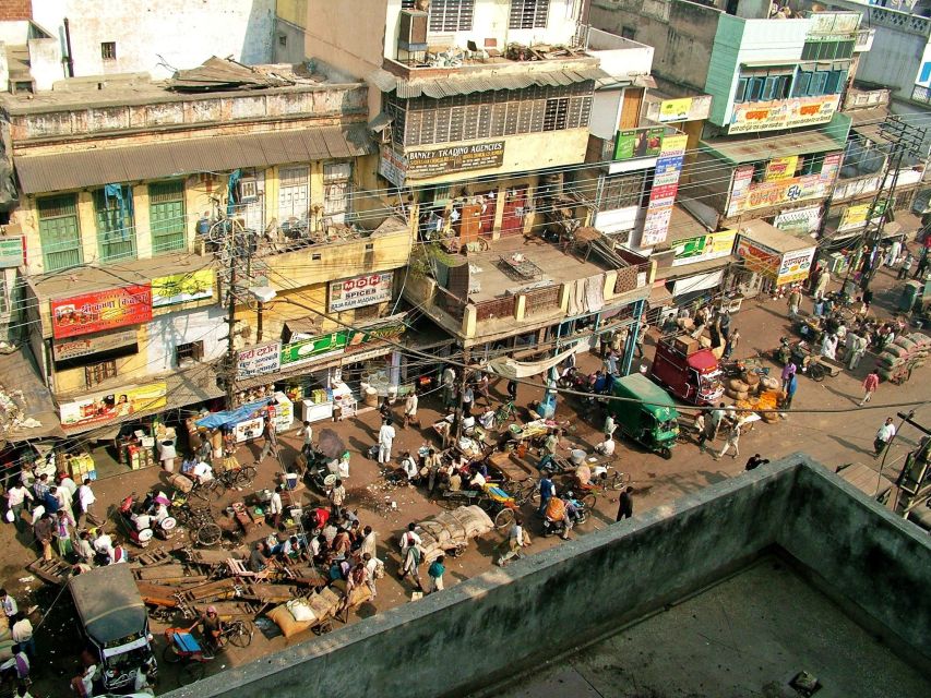 Old Delhi: Spices, Heritage and Bazaars Walking Tour - Chai, treats, and shopping stops: how to enjoy without getting steered