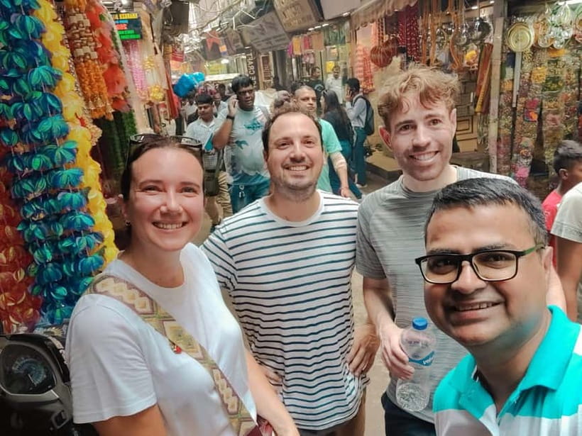 Old Delhi: Spices, Heritage and Bazaars Walking Tour - From Meena Bazaar to Jama Masjid: stepping into a 400-year-old living city