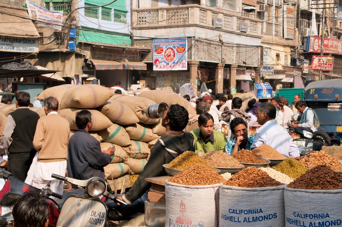 Old Delhi Street Food Tour with TUK-TUK Adventures - Rain and route changes: the rainy-day reality in Old Delhi