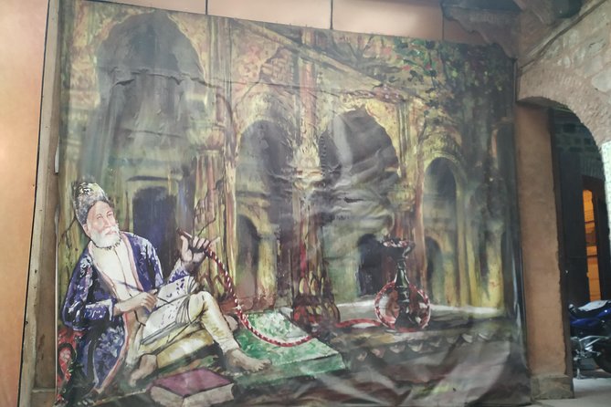 Old Delhi tour with a Local - Rickshaw ride to Jama Masjid: Mughal stories with momentum