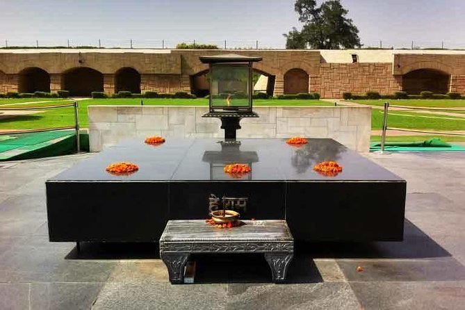 Old Delhi Tour - Red Fort: Mughal Power in About 40 Minutes