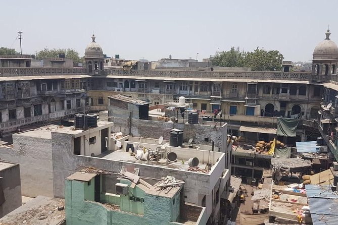 Old Delhi Walking Tour - Flower Market, Temple Stop, and Spice Market: The Senses Take Over