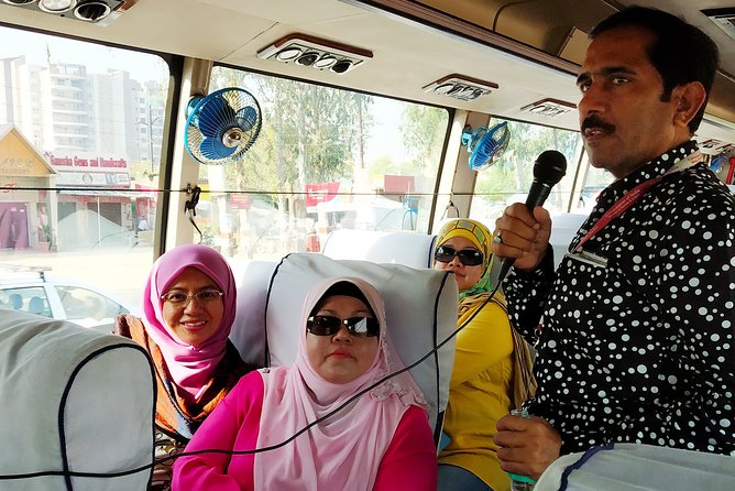 Old & New Delhi Private Guided Tour by Car with Options - Jama Masjid: scale that changes how you see Old Delhi