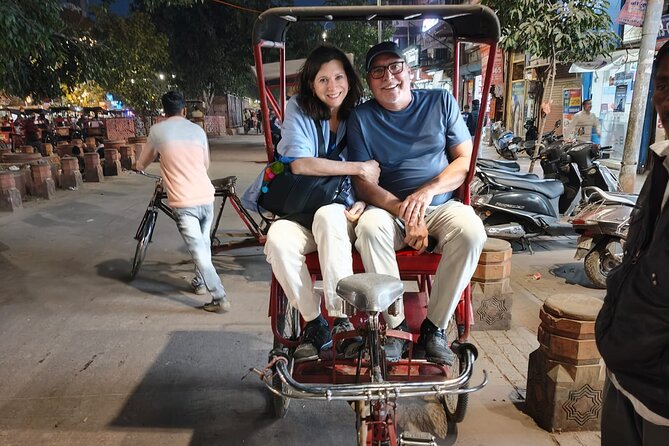 Old & New Delhi Private Tour - Female Guide & Rickshaw - Entering Chandni Chowk by cycle rickshaw without losing the plot